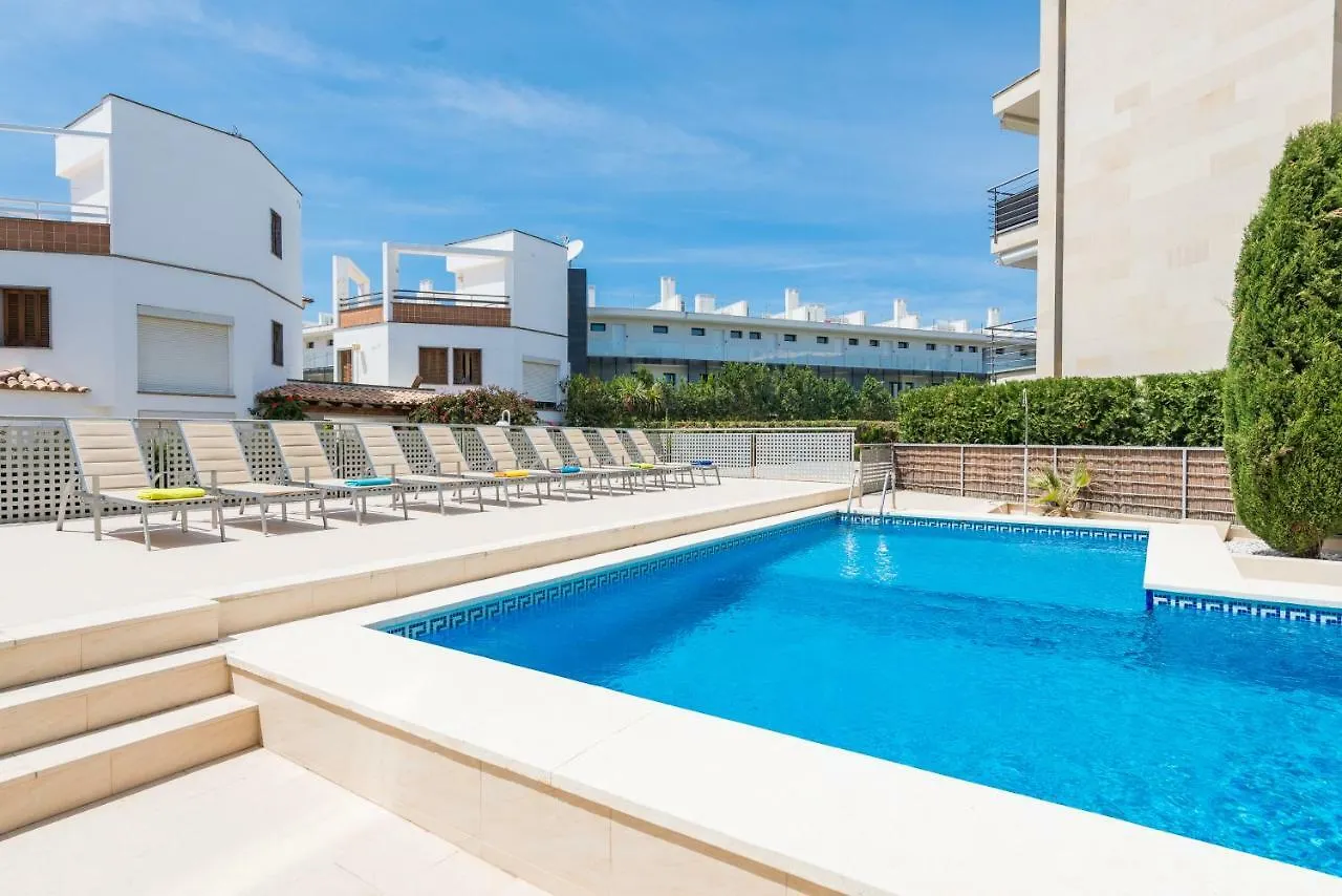 Residencial Llenaire Apartment Port de Pollenca