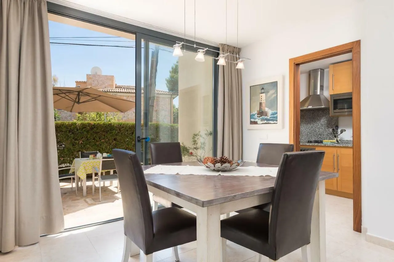 Residencial Llenaire Apartment Port de Pollenca
