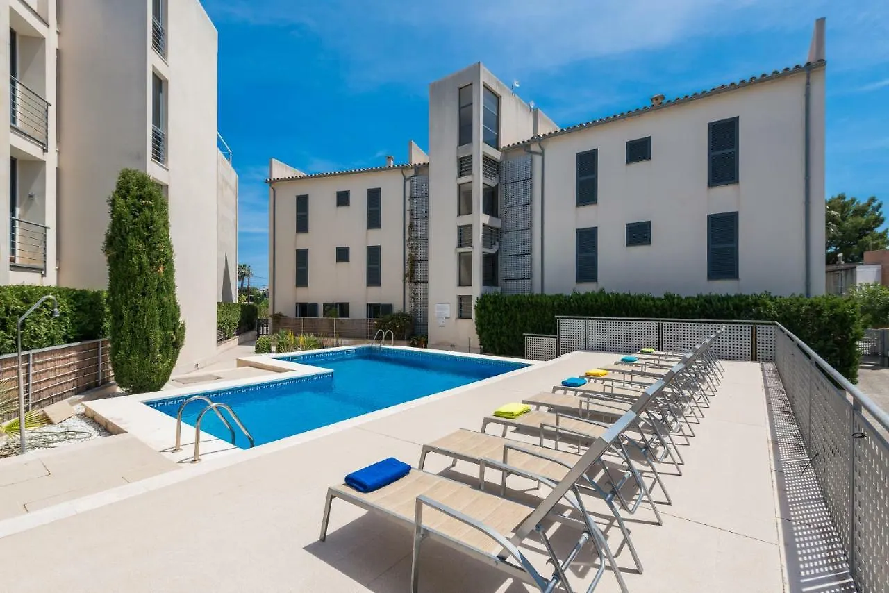 Residencial Llenaire Apartment Port de Pollenca